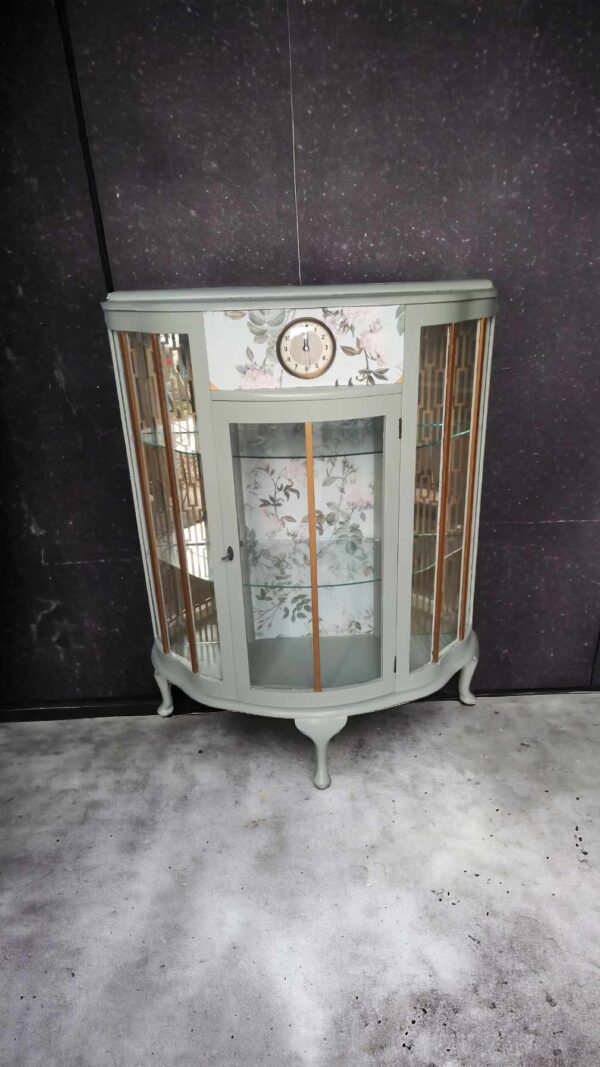 Schrank Vitrine Mintgrün Shabby Uhr Blumen Vintage Upcycling – Bild 4