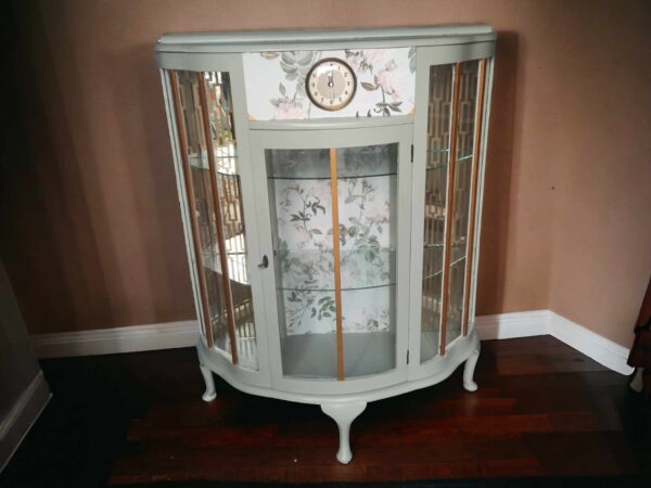 Schrank Vitrine Mintgrün Shabby Uhr Blumen Vintage Upcycling