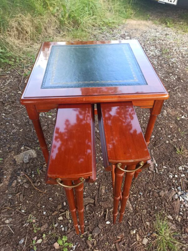 Tisch Beistelltisch Holztisch 3 in einem Schachteltisch Mahagoni Vintage Upcycling – Bild 4