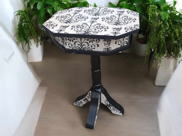 Spieltisch Beistelltisch Gothic Vintage Upcycling Betti – Bild 3