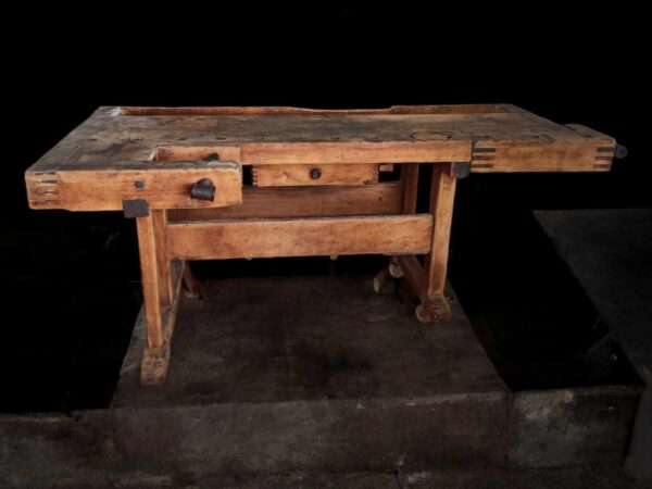 Hobelbank Hobeltisch Arbeitstisch Tisch Vintage Upcycling Berta