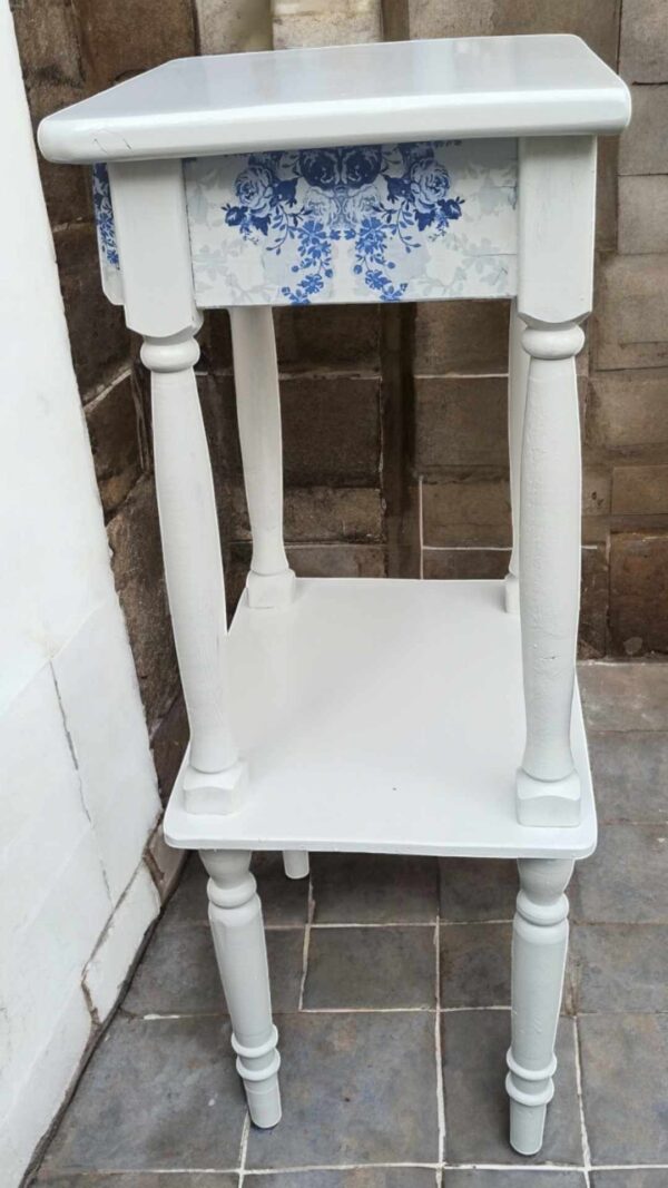 Beistelltisch Schränkchen Blumentisch Weiß blau Schubladen Shabby Vintage Upcycling – Bild 6