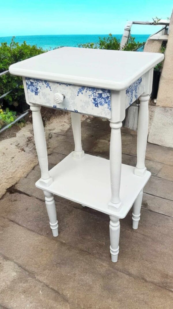 Beistelltisch Schränkchen Blumentisch Weiß blau Schubladen Shabby Vintage Upcycling – Bild 7