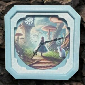 Uhr Wanduhr Alice im Wunderland angelehnt Shabby Vintage Upcycling