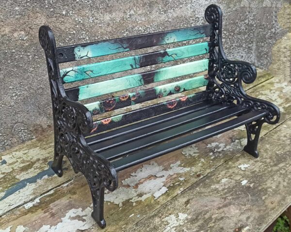 Puppenbank Bank Gothic shabby Vintage Upcycling Björn