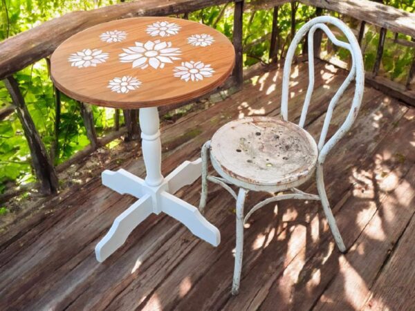 Tisch Beistelltisch shabby Vintage Upcycling Henri