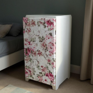 Vintage Schrank „Irina“ – romantisches Upcycling Möbel in Creme