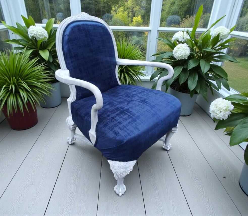 Vintage Sessel „Kajo“ – eleganter Sessel im königsblauen Stoff – Bild 13