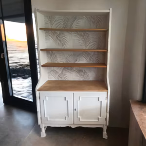 Schrank Regal weiß Shabby natur Tapete Vintage Upcycling Mary