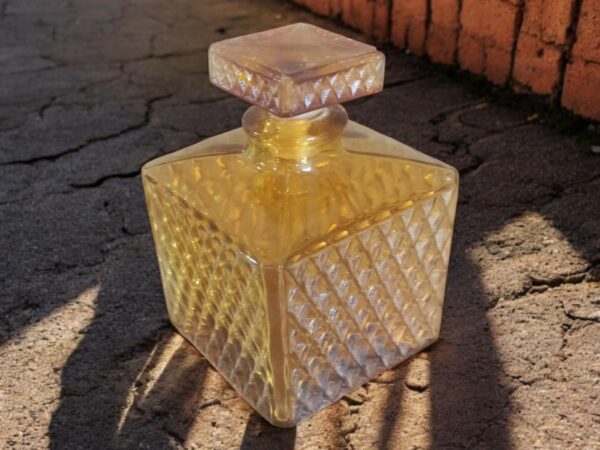 Vintage Glasflasche Karaffe mit Schliffmuster – Bild 3