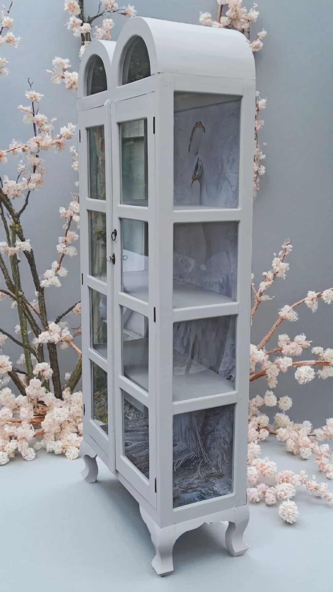 Glasschrank Vitrinenschrank Petunia | Vintage Shabby Chic Schrank | Upcycling Möbel | Landhausstil | Handgemacht & Unikat – Bild 9